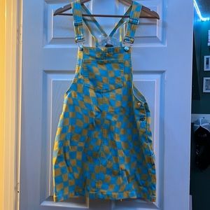 Overall skirt from forever 21. Never used still has tag on it.